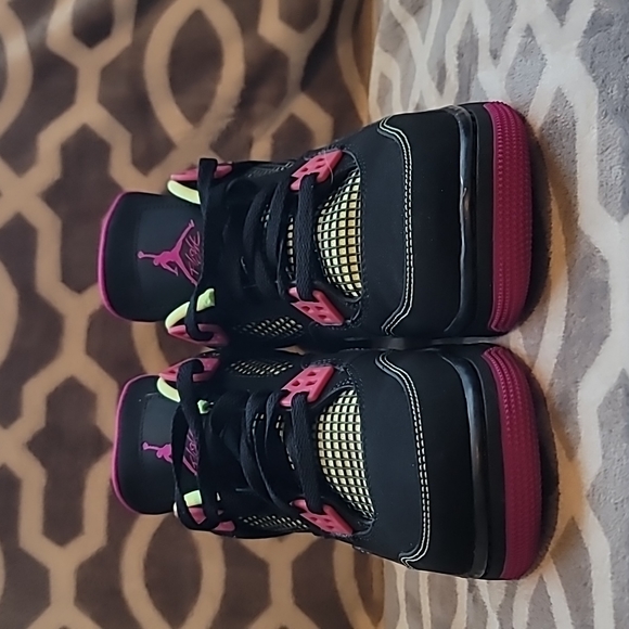 Nike Air Jordan 4 Retro "Fuschia" (RARE!!!) - Picture 3 of 10